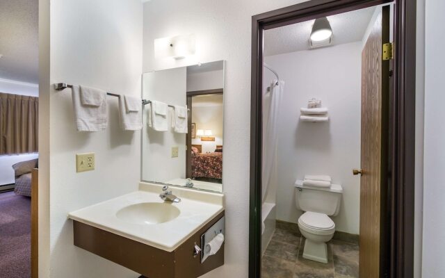 Beaver Creek Inn and Suites