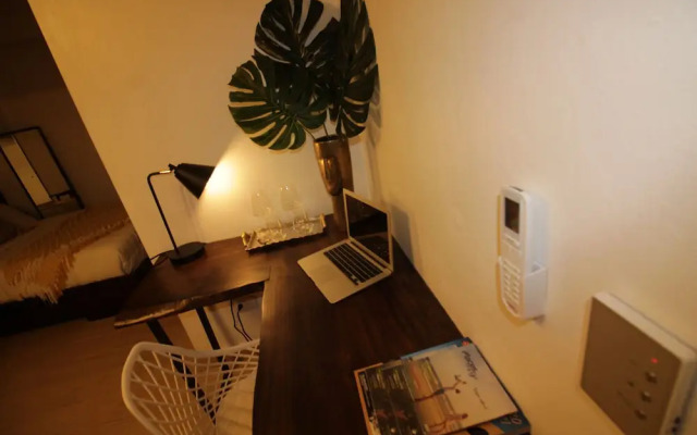 Studio 27