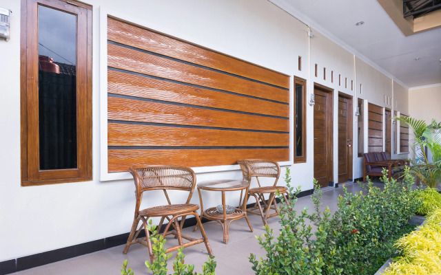 Super OYO 1226 Al Abror Homestay