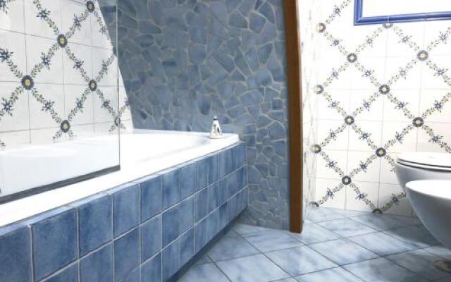 Aquamarine Apartment