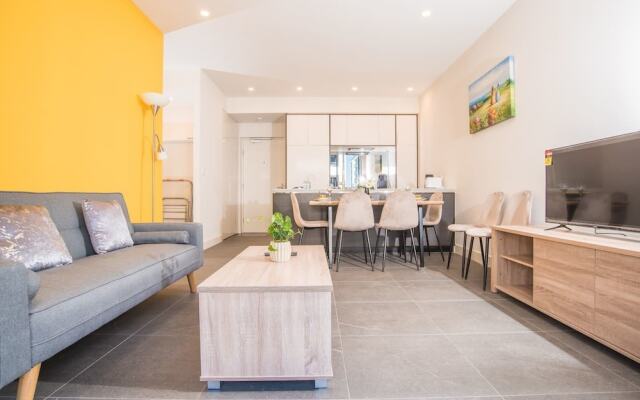 Relaxing Parramatta Apartment With Parking