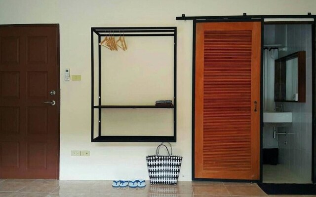 Guestroom 401