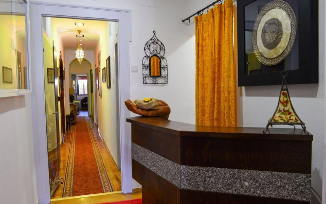Al-Ushbuna Residence & Hostel