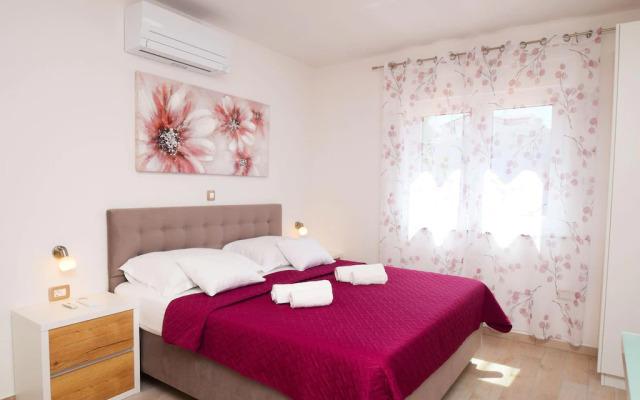 Apartments in Starigrad-Paklenica, modern and comfortable