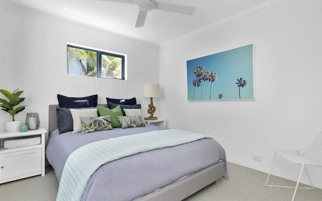 Sunny and spacious Sunshine Beach