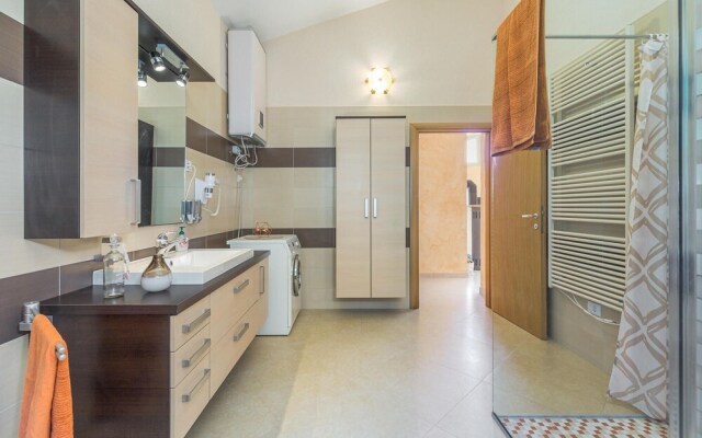 Amazing Home in Medulin With Wifi and 6 Bedrooms