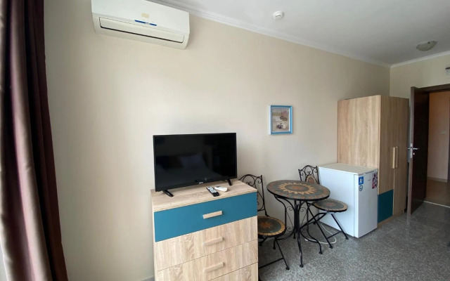 Private Cozy Studio Admiral Plaza C53