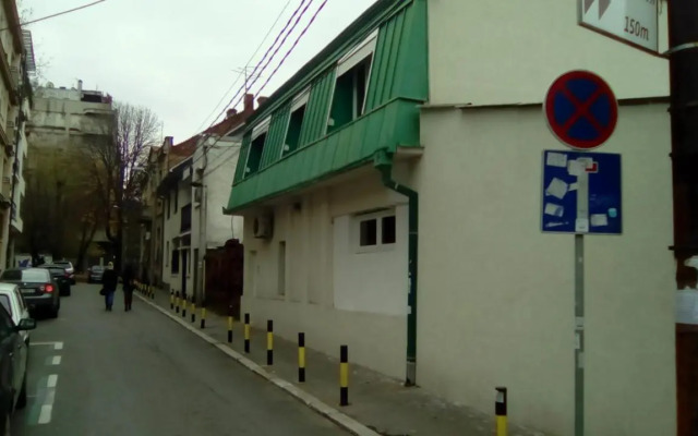 Hostel Jellostone