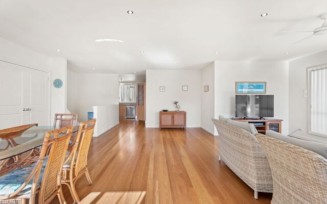 Danalene Parade, 1-25