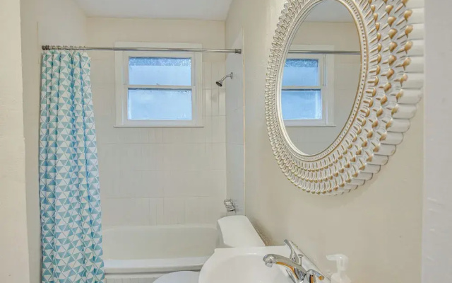 Dallas Vacation Rental w/ Private Deck!