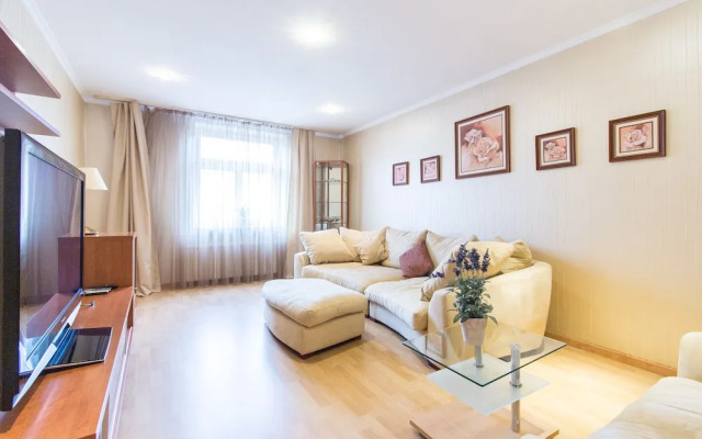 Spacious Duplex by Park&Metro by easyBNB