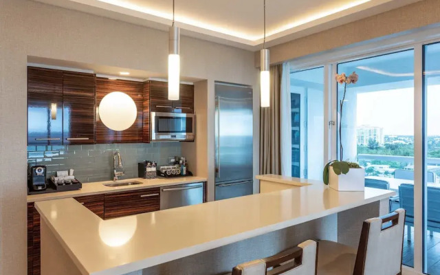Oceanview Condo in Central Beach