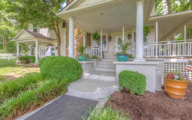 The Funky Monkey Inn