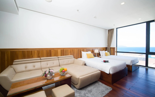 Sunny Ocean Hotel & Spa