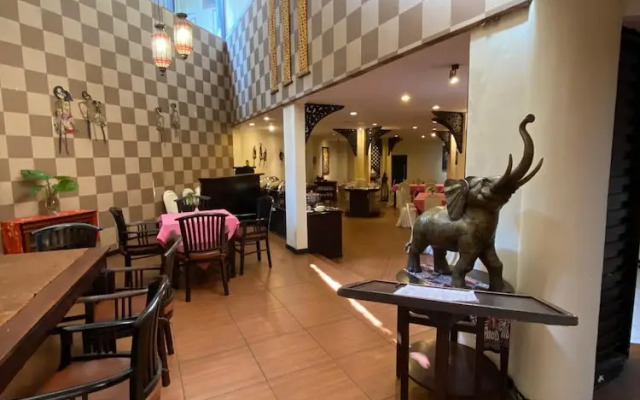 Tuwuh Hotel at Kayutangan