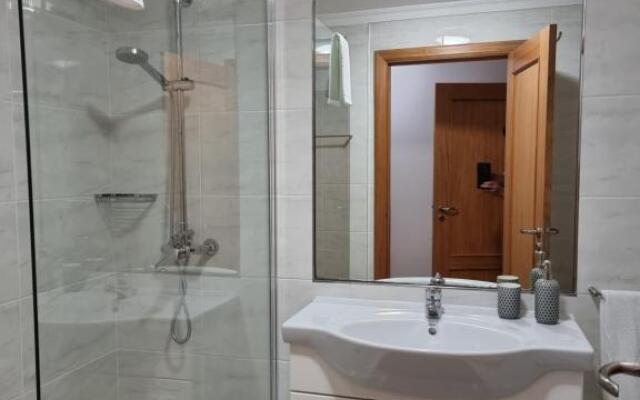Suncoast Residence V (Free parking)