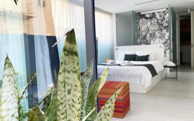 Standard Double room (full double bed) (bed type is subject to availability)