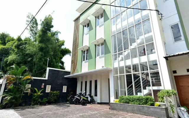ZEN Rooms Bausasran