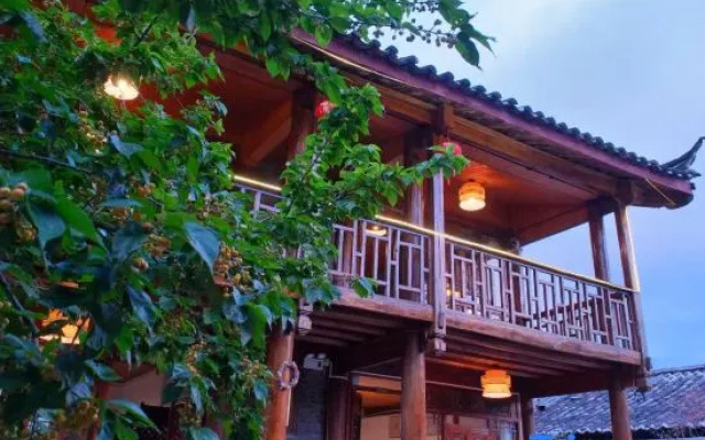 Xiangshangpin Hostel – Outside – Lijiang