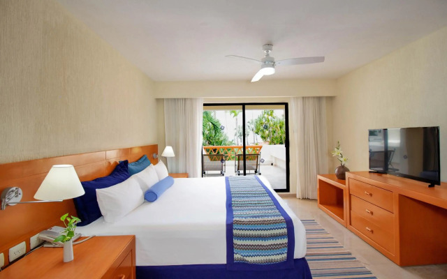 Plaza Pelicanos Grand Beach Resort - All Inclusive