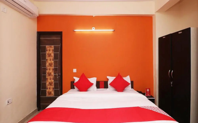 OYO 28366 National Hotel