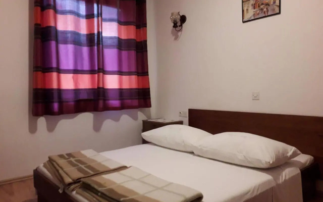Apartments and rooms with parking space Barbat, Rab - 5070