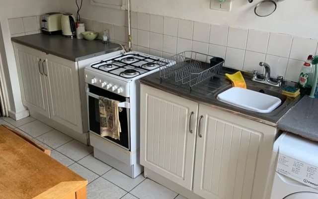 Charming 3-bed Apartment in London