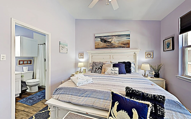Sandy Retreat - 2 Br Condo