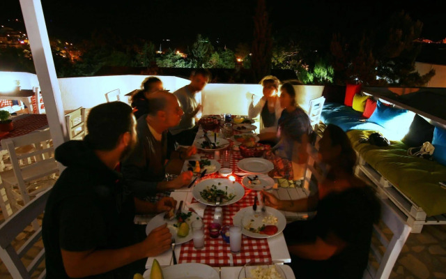 Hi̇mm Hotel