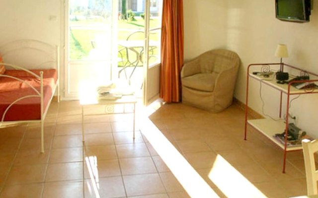 House With 2 Bedrooms in Gallargues-le-montueux, With Wonderful Mounta