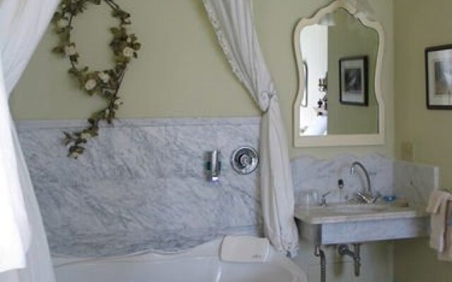 Wild Swan Bed & Breakfast Inn