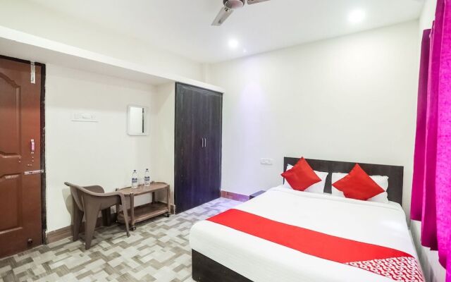 OYO 48754 Arati Homes