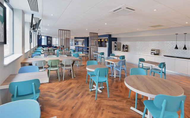 Travelodge Woking Central