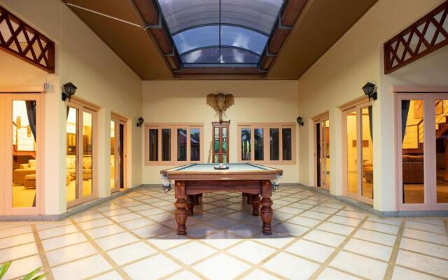 Blissful Villa Felicity with Ample Space