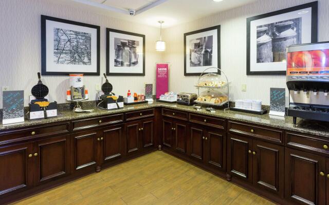 Hampton Inn Suites Jacksonville Airport