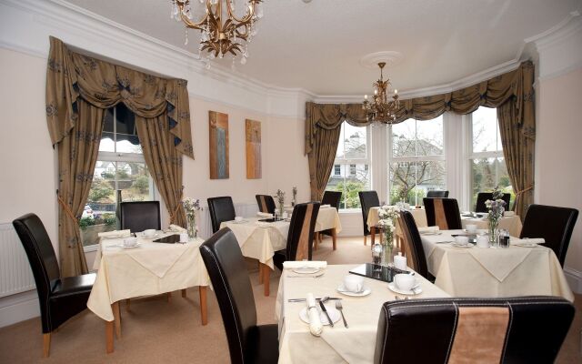 Wheatlands Lodge - Bed & Breakfast