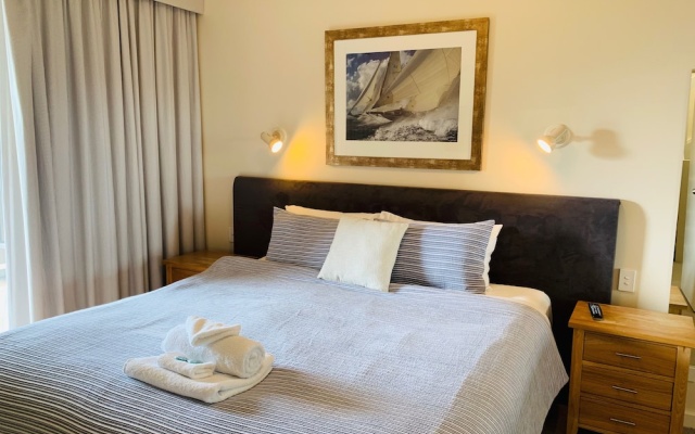 The Bluff Resort Apartments – Guest Rooms – Encounter Bay