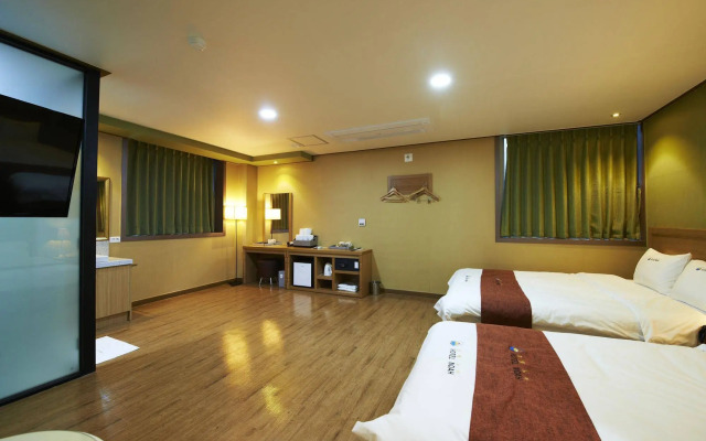 Hotel Noah