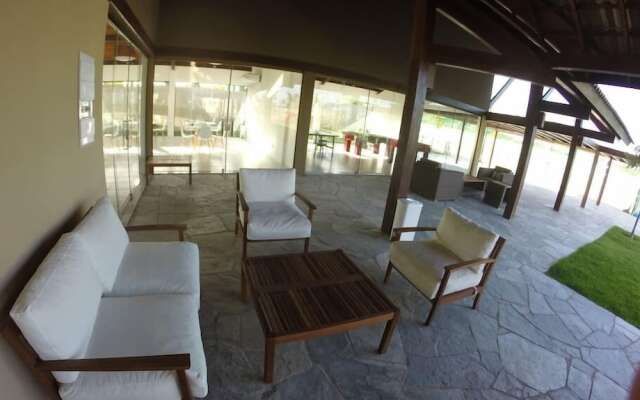 Flat Nui Supreme Beach Living