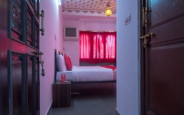 OYO 12250 Home Kesar Vilas near Trident Udaivilas