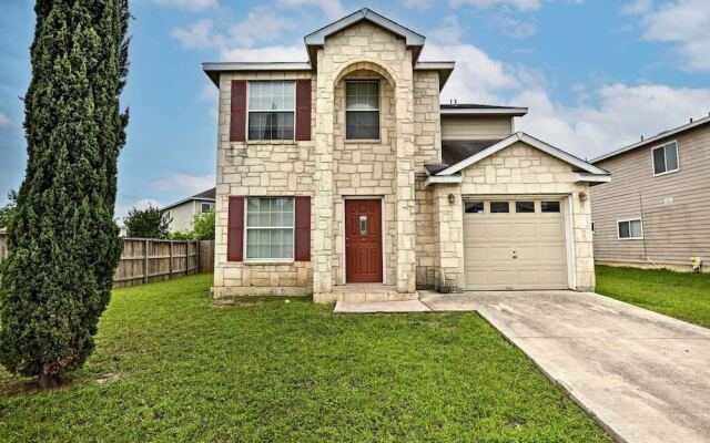 Spacious Family Home Near San Antonio Hotspots!