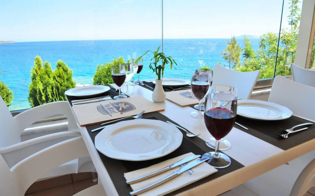 Blue Marine Resort & Spa