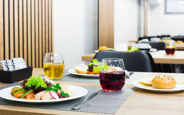 Waw Hotel Airport Okecie