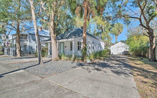 Charming 100-year-old Home < 1 Mi to Downtown