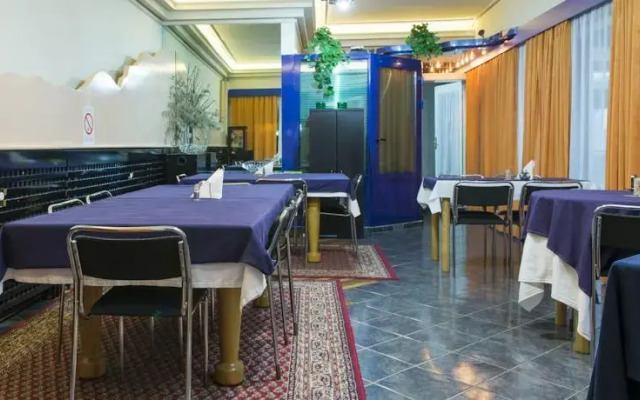 Royal Hotel