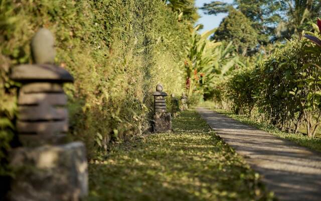 Kawan Antique Ubud Villa