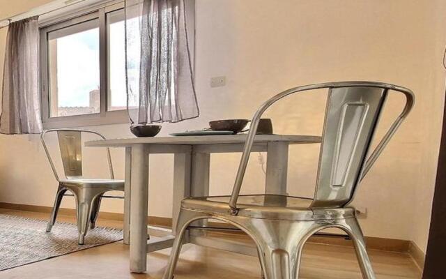 Suquet's Luxury Studio