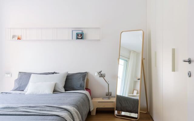 JOIVY Stylish 1-Bedroom Flat