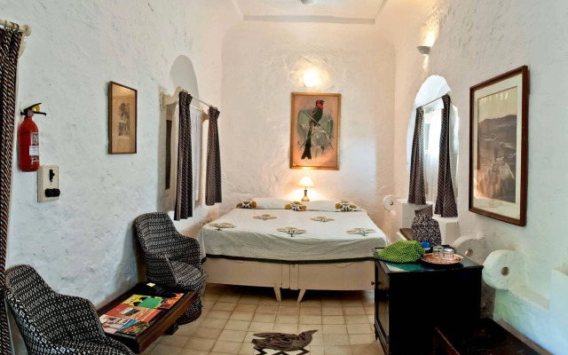 Neemrana's - Hill Fort - Kesroli