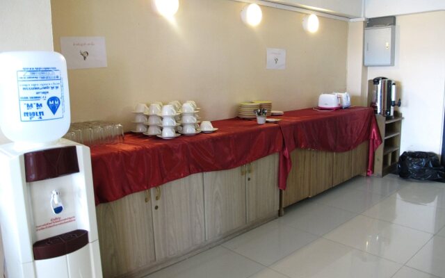 OYO 1127 Baan Siam Hotel